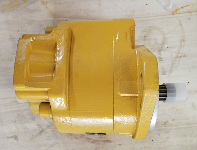 Shantui Bulldozer Parts Variable speed drive pump SD16/SD22/SD32